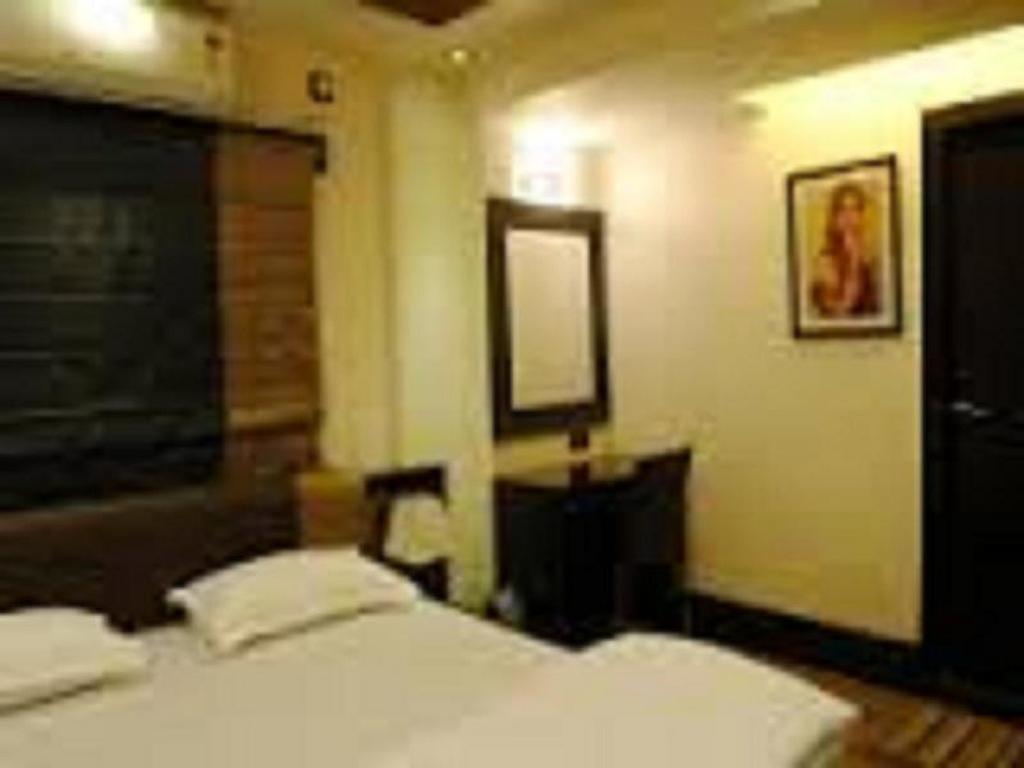 Oyo 1188 Hotel Tangerine Guest House Kolkata Room photo