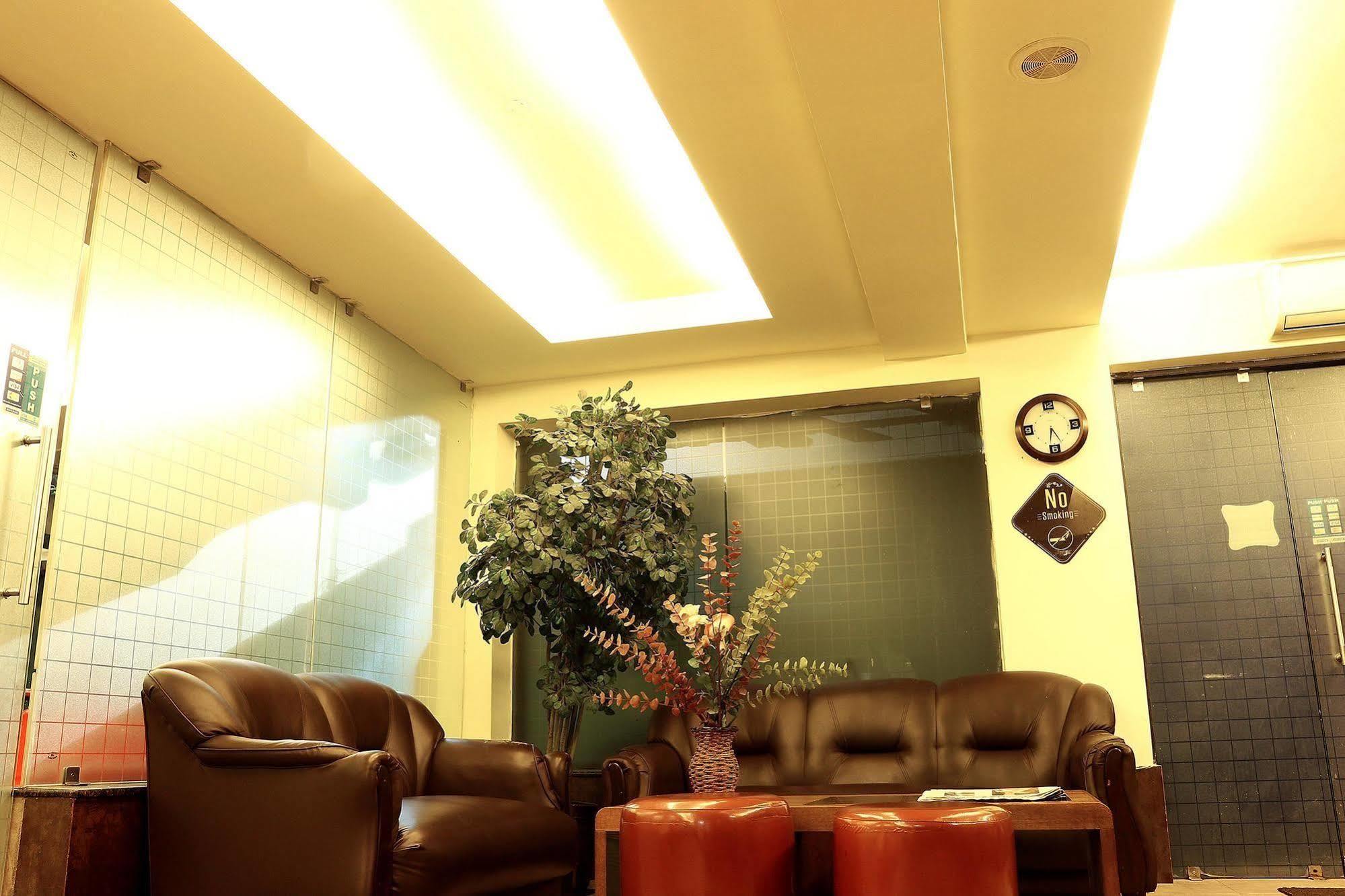 Oyo 1188 Hotel Tangerine Guest House Kolkata Exterior photo