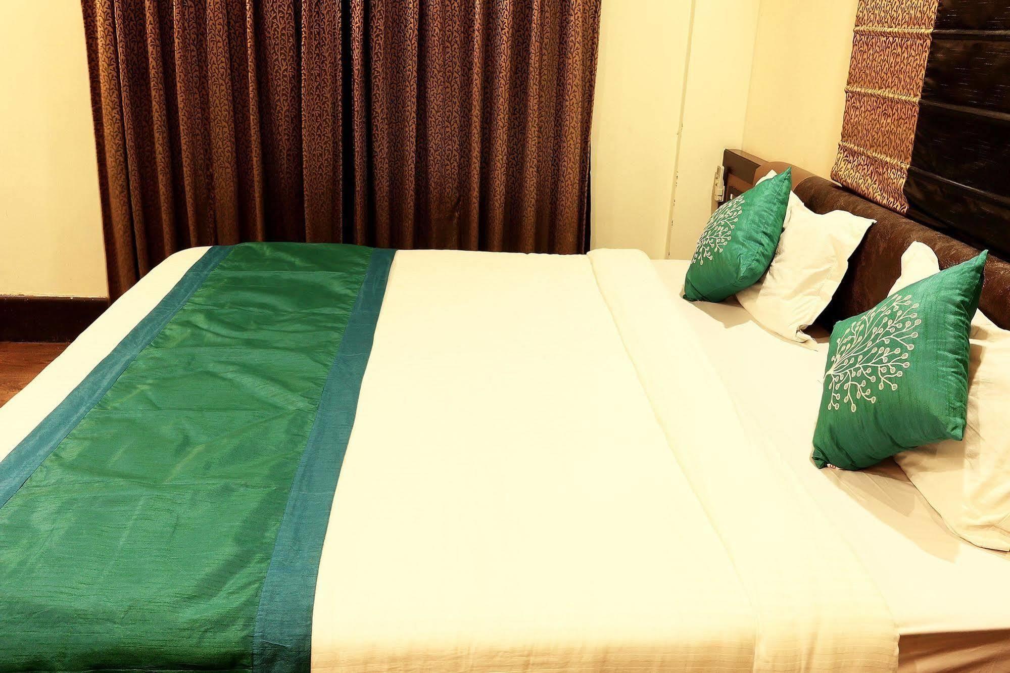 Oyo 1188 Hotel Tangerine Guest House Kolkata Exterior photo